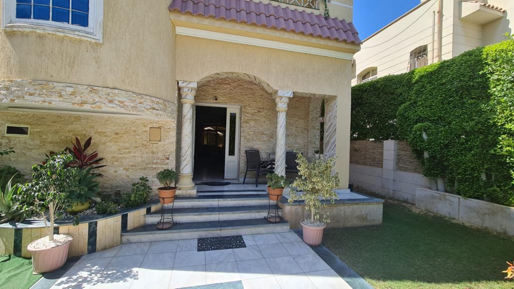 4 Bedrooms 460 sq.M Villa for sale 18,500,000 EGP in Al Shorouk 2000,El Shorouk,Egypt
