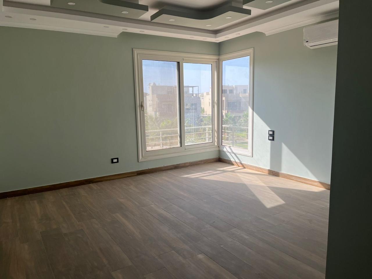 For sale: 5-bedroom Twinhouse 406 m² in The Crown, 6th of October City