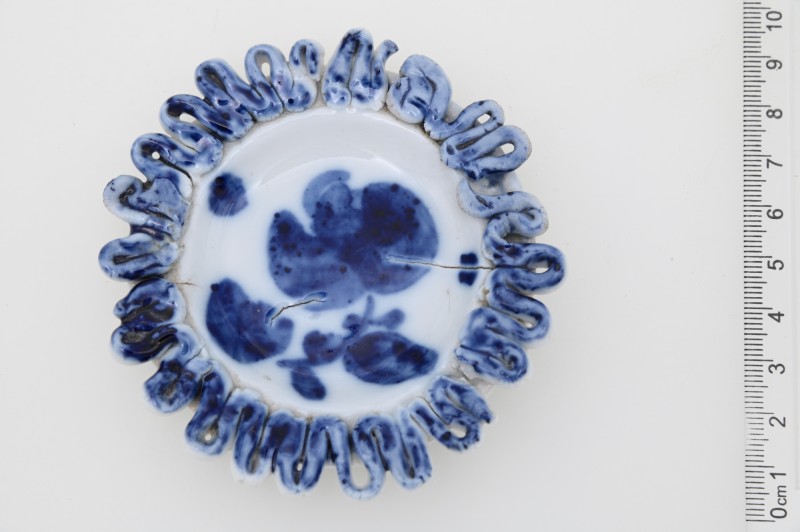 Розетка декоративна мала (з набору з 9 предметів).