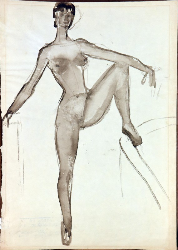 Оголена з піднятою лівою ногою