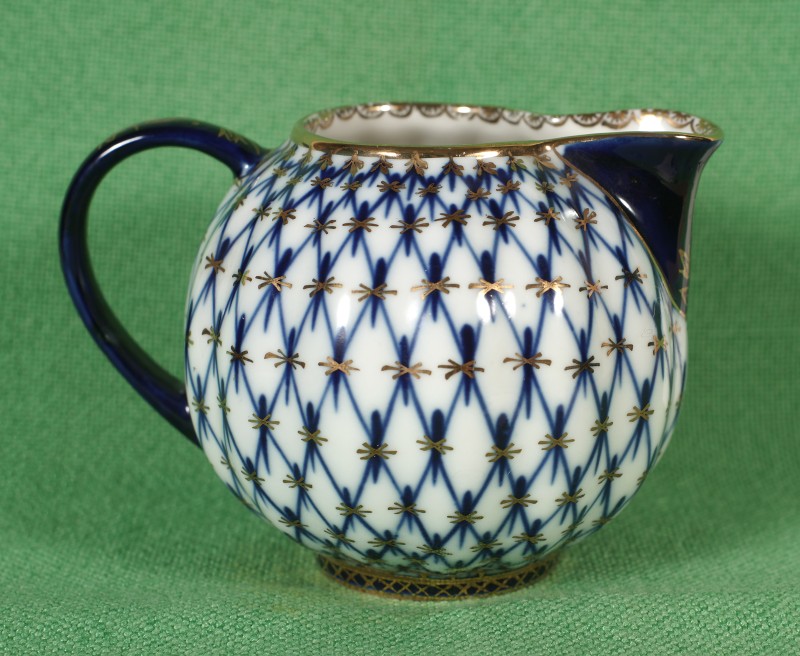 Молочник з сервізу «Кобальтова сітка». Форма «Тюльпан»