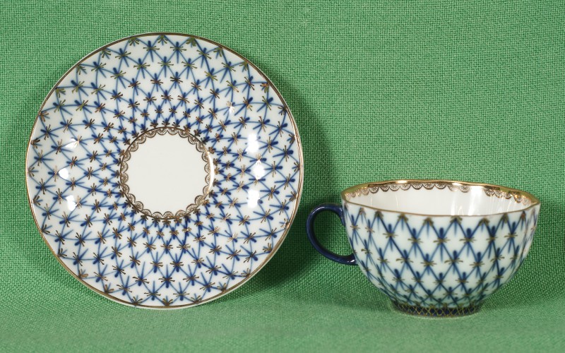 Чашка з блюдцем з сервізу «Кобальтова сітка». Форма «Тюльпан»
