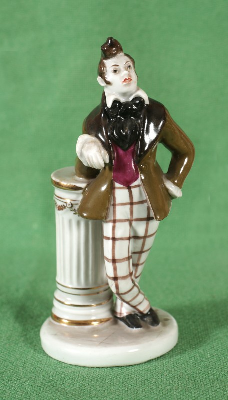 Статуетка "Хлестаков. Персонаж комедії М.В.Гоголя "Ревізор""