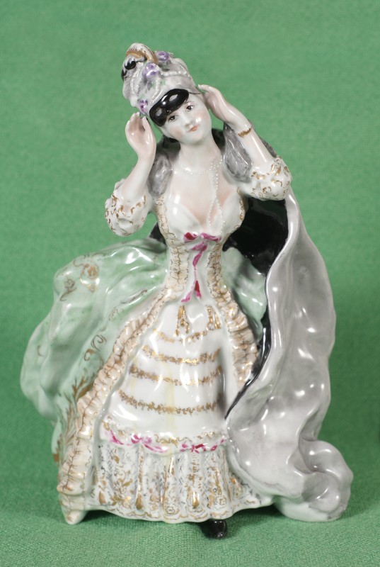 Дама з маскою