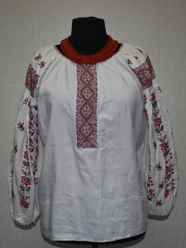 Кофта, що належала Ї.С. Шліхтер, першому директору музею "Косий капонір" в 1930-х роках.