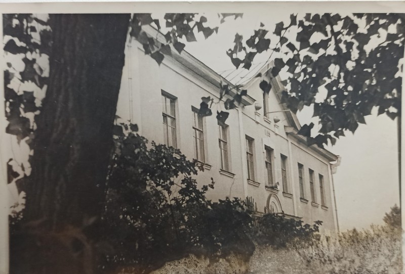 Фото Криничненської школи (1970-ті роки).