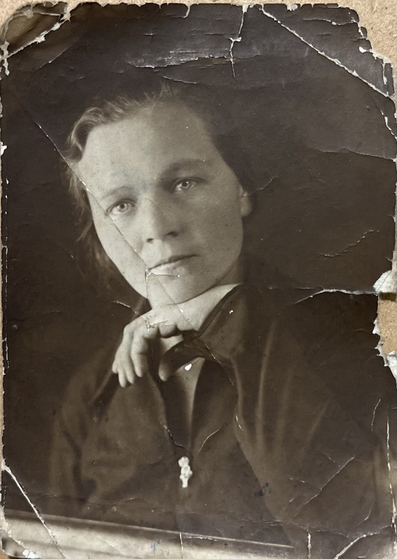 Фото. Мітител Ф.Ф. - колишня комунарка Бесарабської комуни, 1930 р.