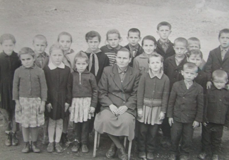 Фото групове. Учні початкової школи.