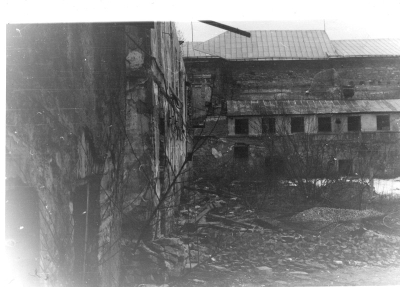 Фото: Монастир францисканців, 18-19 ст. по вул. Францисканській, 4 б у м. Кам’янці-Подільському, 1989-1990 рр.