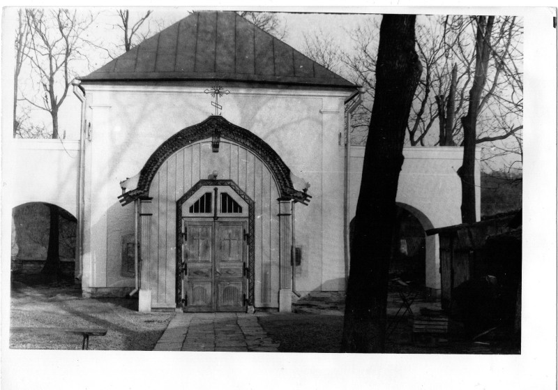 Фото: Церква Св. Миколая, 14-20 ст. по провулку Миколаївському, 2 в місті Кам’янці-Подільському, 1990 р.
