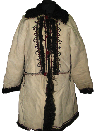 Кожух білий з чорним овечим хутром