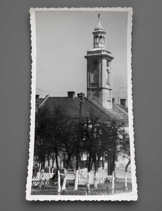 Фото. Ратуша. 1980-і. Вид з боку ресторану «Галичанка».