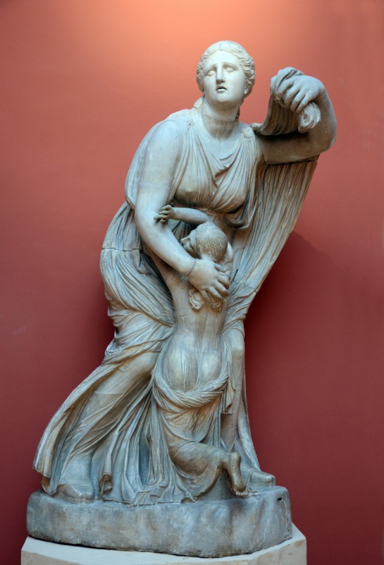 Скульптура «Ніоба з дочкою»