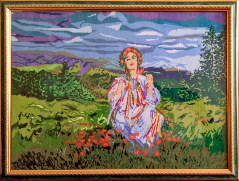 Картина вишита хрестиком «Україночка» (у рамці, під склом)