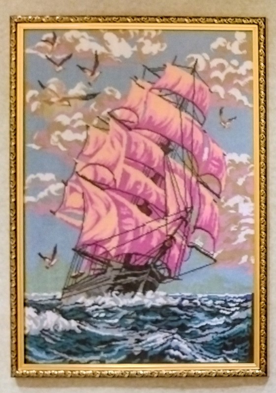 Картина вишита хрестиком «Вітрильник» (у рамці під склом).