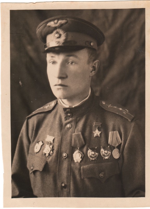 Фото. Чорно-біле. 1943 рік.