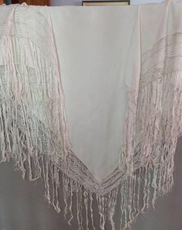 Біла штапельна  хустка