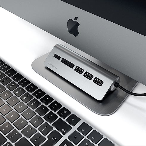 Satechi USB-C Hub & Card Reader - Space Gray Aluminium