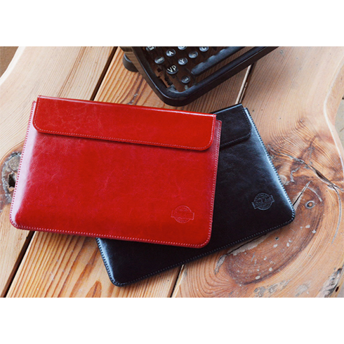 RED ANT MacBook Pro 13 / Air 13 Retina červené (Aroma Whisky)