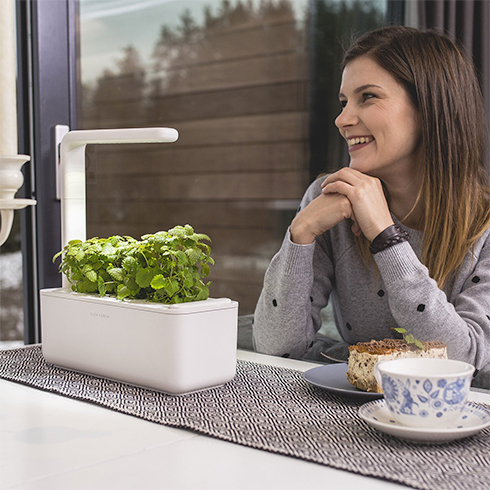 Click And Grow Smart Garden 3, bílý květináč