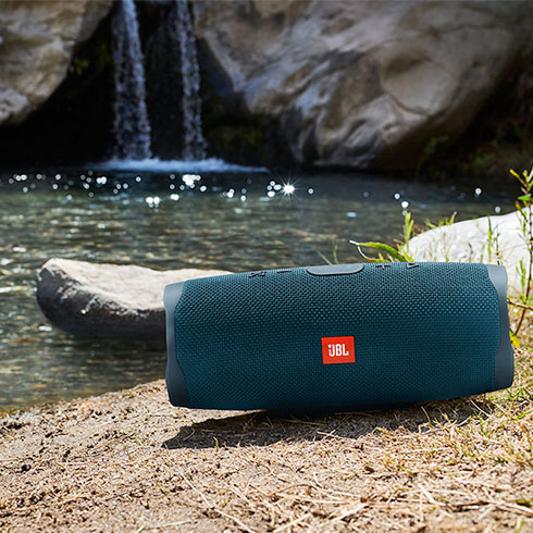 JBL Charge 4 Squad reproduktor