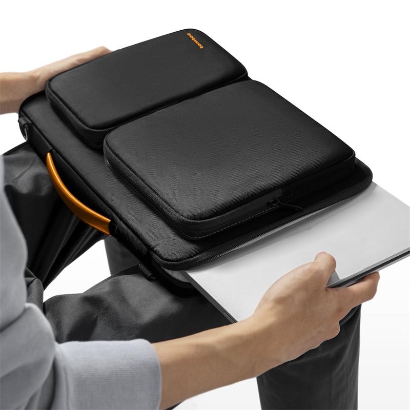 Tomtoc Messenger - 16" MacBook Pro (2019,2021)/MacBook Air 15" - Černá