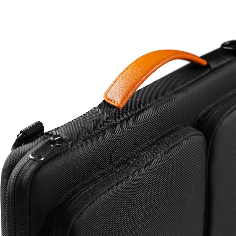 Tomtoc Messenger - 16" MacBook Pro (2019,2021)/MacBook Air 15" - Černá