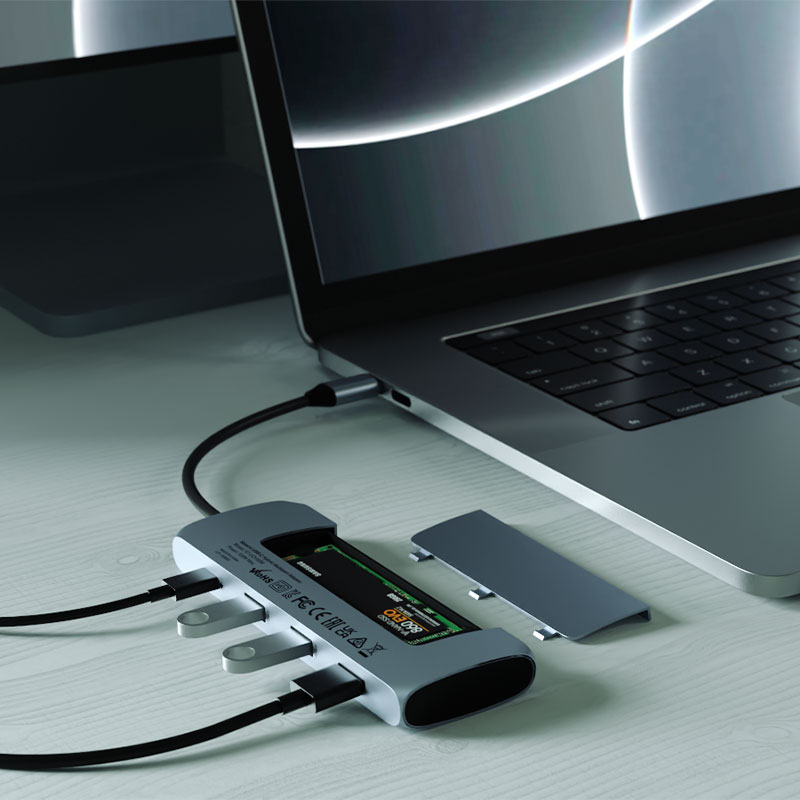 Satechi USB-C Hybrid Multiport adaptér with SSD enclosure - Black Aluminium