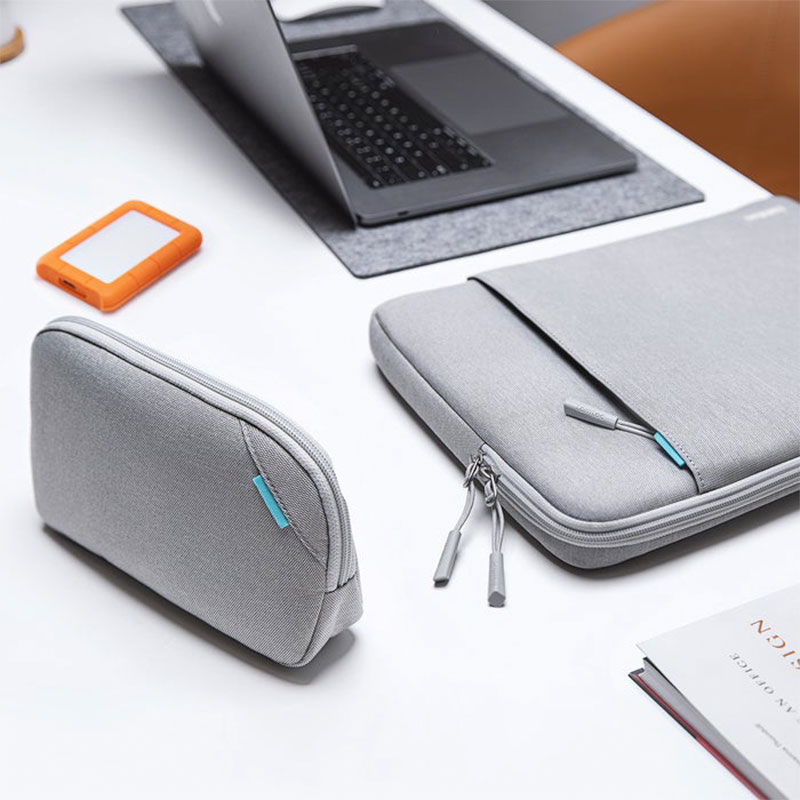 Tomtoc puzdro Recycled Sleeve with Pouch pre Macbook Air 13" M1/M2/M3/M4 - Gray