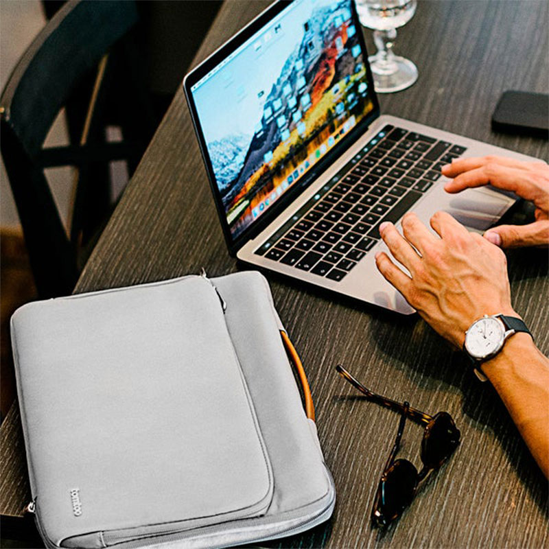 TomToc taška Versatile A14 pre Macbook Pro 14" M1/M2/M3/M4 - Silver Gray