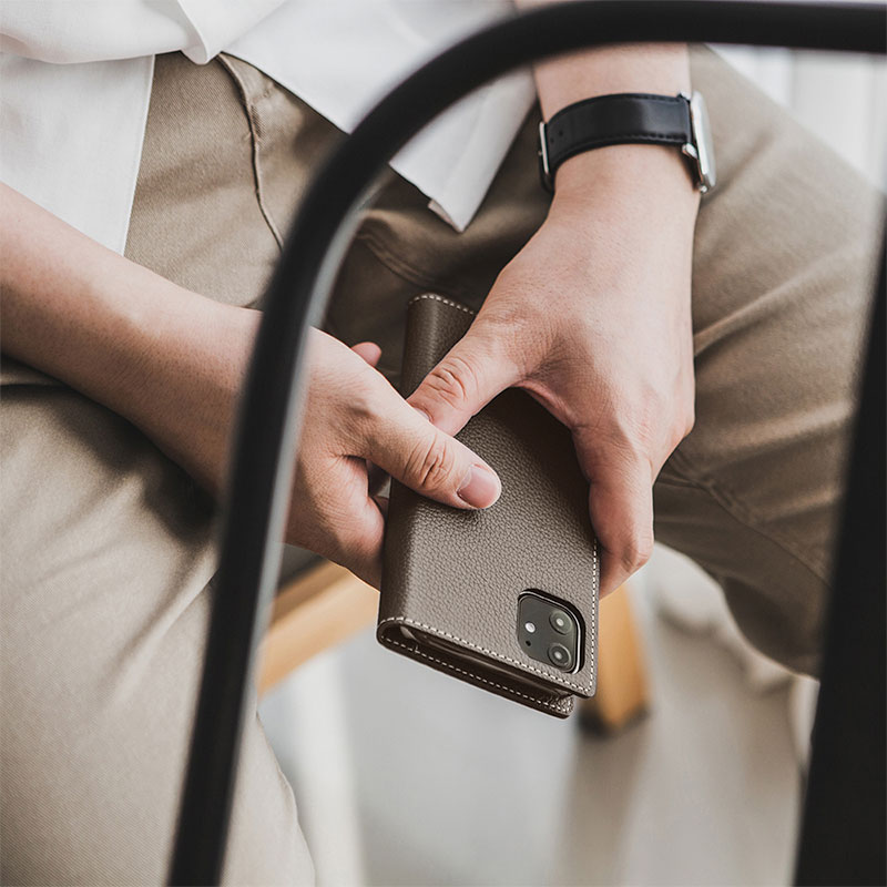 SLG Design puzdro D8 Full Grain Leather pre iPhone 13 Pro Max - Etoff Cream