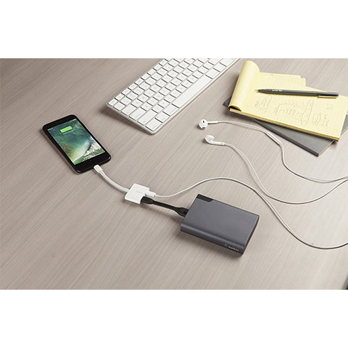BELKIN Lightning Audio + Charge Rockstar
