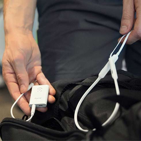TwelveSouth Airflo Wireless 3.5mm Headphone Adapter-white