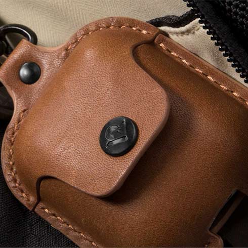 TwelveSouth AirSnap Leather Case pre Apple Airpods - Cognac