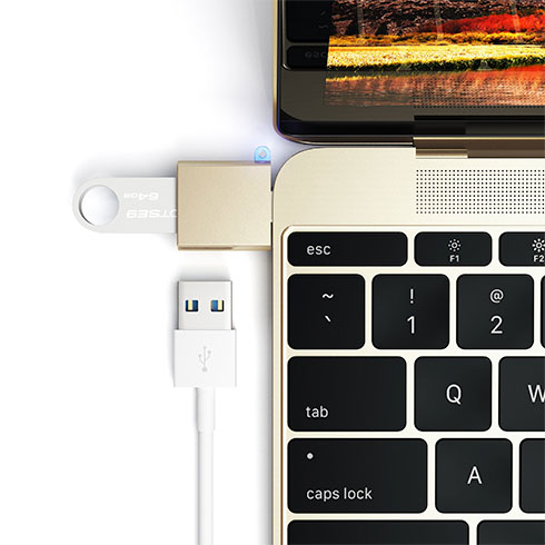 Satechi adaptér USB-C to USB 3.0 - Gold Aluminium