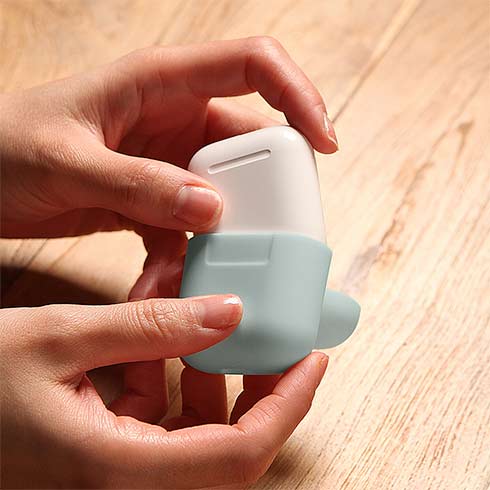 Elago Airpods Silicone Case - Baby Mint