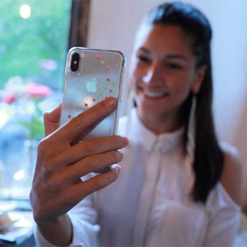 Swarovski kryt Milky Way Clear pre iPhone 11 - Neon Yellow