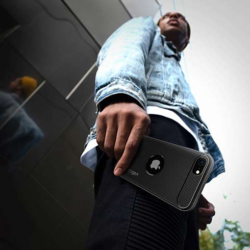 Spigen kryt Rugged Armor pre iPhone SE 2020 - Black