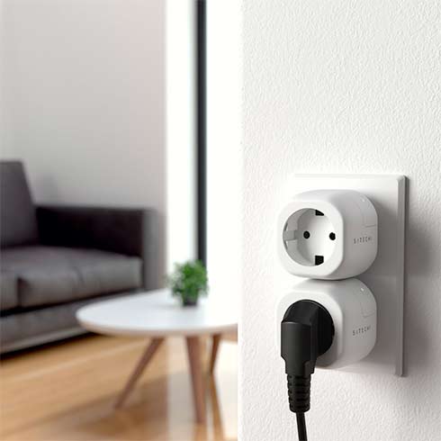 Satechi Smart Outlet works with Apple Home - White