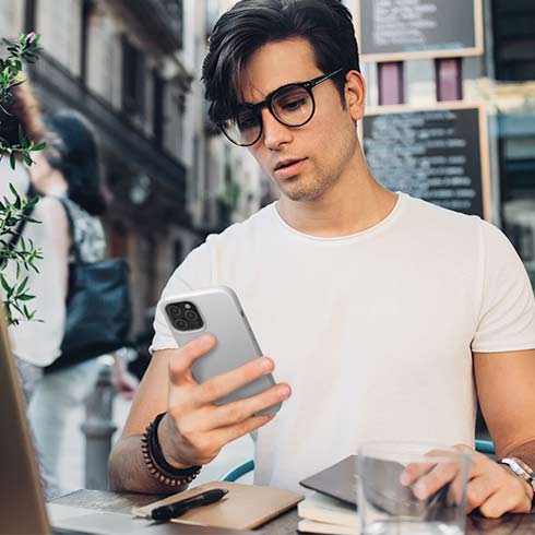 Elago kryt Silicone Case pro iPhone 12/12 Pro - White