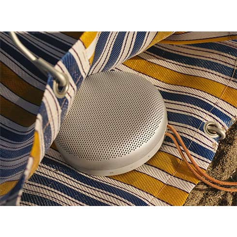 Bang & Olufsen BeoSound A1 2nd Gen. Grey Mist reproduktor *Vystavený*