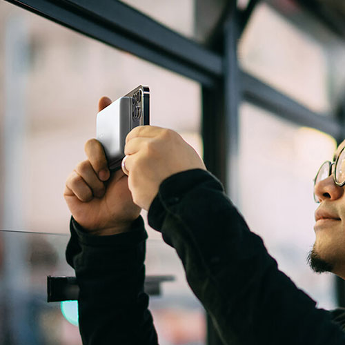 Belkin Boost Charge Magnetic Portable Wireless Charger 2.5K - White