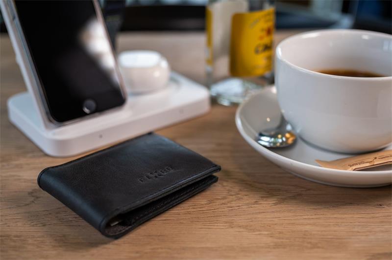 FIXED kožená peněženka Wallet for Air Tag z pravých hovězí kůže, černá
