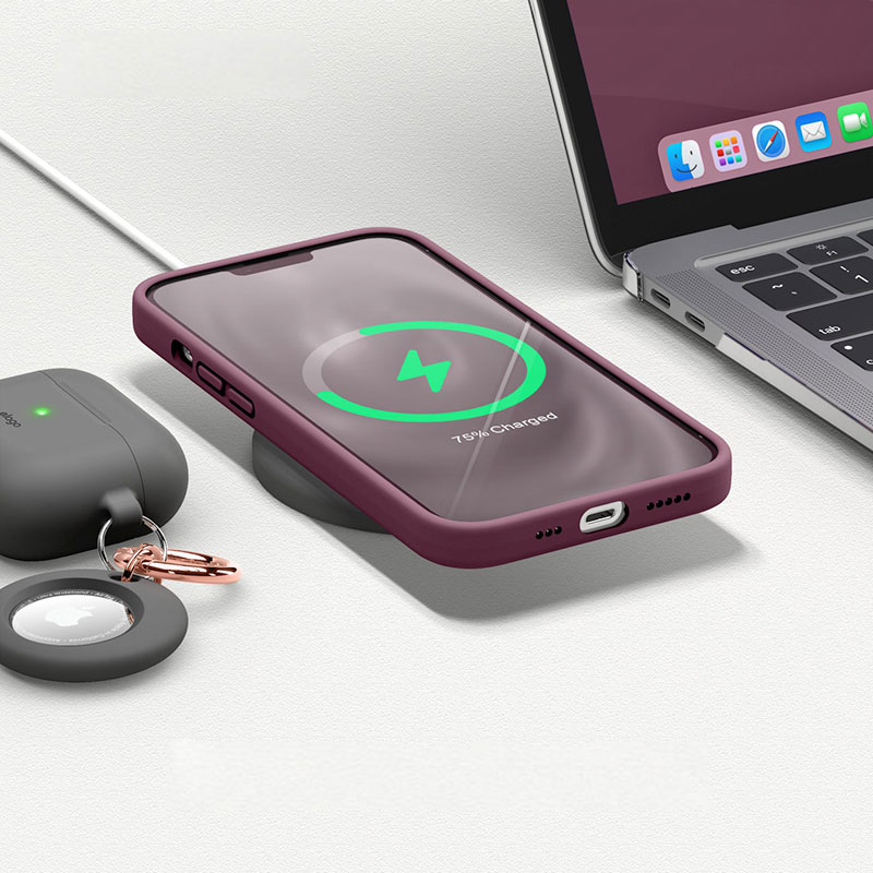 Elago kryt Silicone Case pre iPhone 13 - Burgundy
