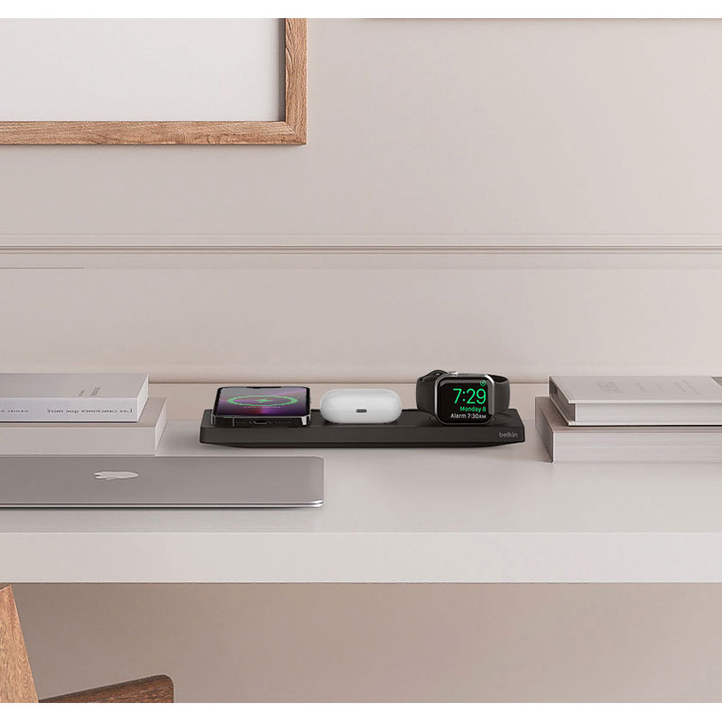 Belkin Boost Charge Pro 3-in-1 Wireless Charging Pad with Magsafe 15W - Black