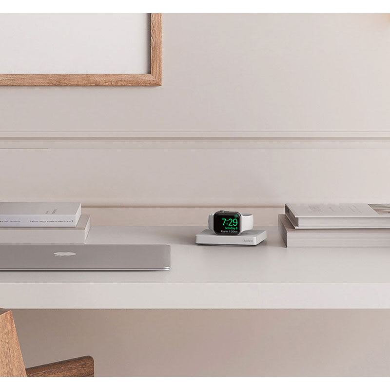 Belkin Boost Charge Pro Portable Fast Charger pro Apple Watch - White