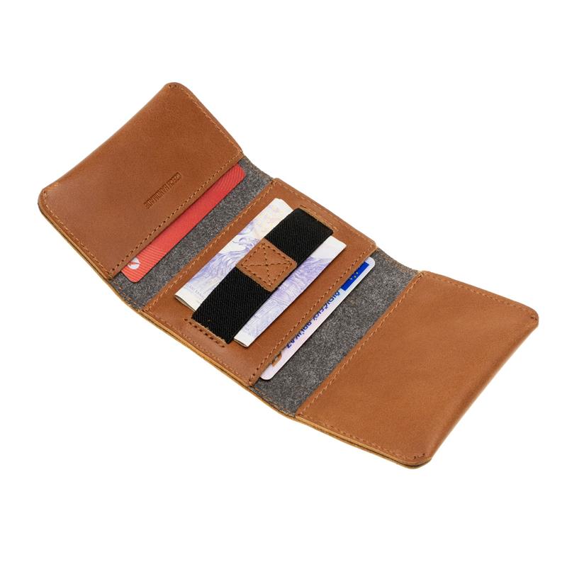 FIXED kožená peněženka Tripple Wallet for Air Tag z pravé hovězí kůže, hnědá