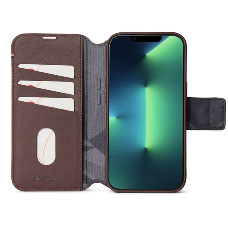 Decoded puzdro Leather Detachable Wallet MagSafe pre iPhone 14 Plus - Brown