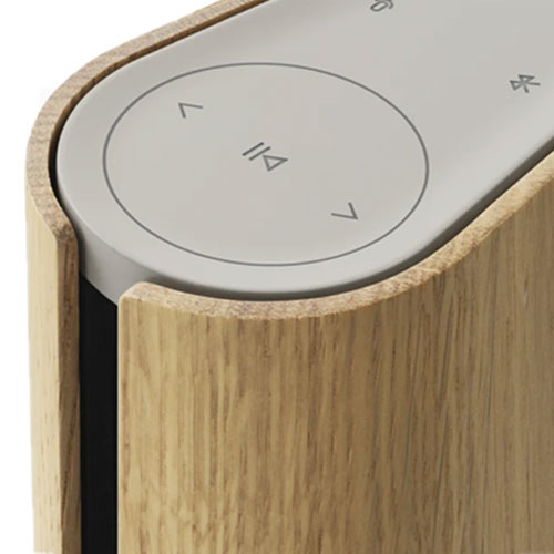 Bang & Olufsen BeoSound Emerge Gold Tone/Light Oak reproduktor