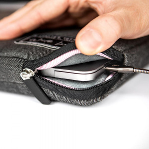 Aiino Stark Sleeve MacBook M1/M2/M3 Pro 14, MacBook Air 13.6, Air 13 & Pro 13 - Black Smoke